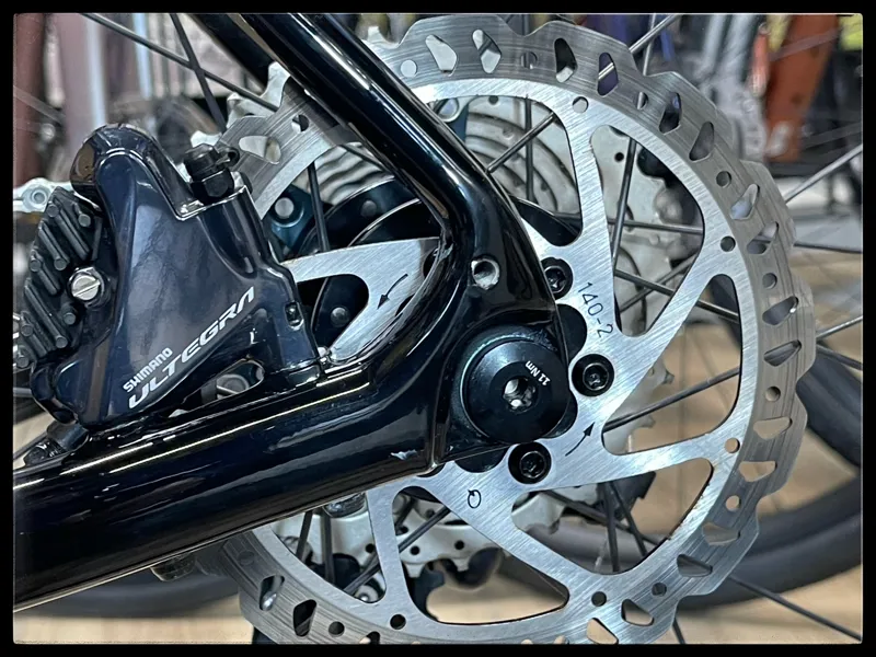 Giant Defy Advanced 1 Large Carbon/Starry Night 2022-8